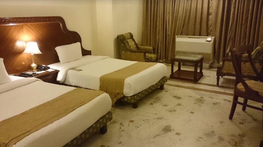Hotel Ramada Khajurāho Exteriér fotografie