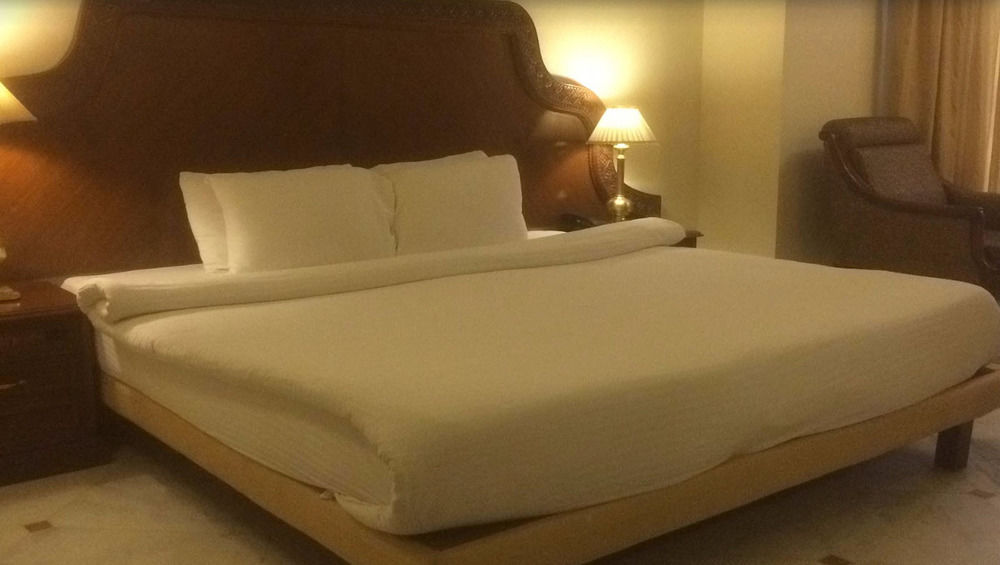 Hotel Ramada Khajurāho Exteriér fotografie